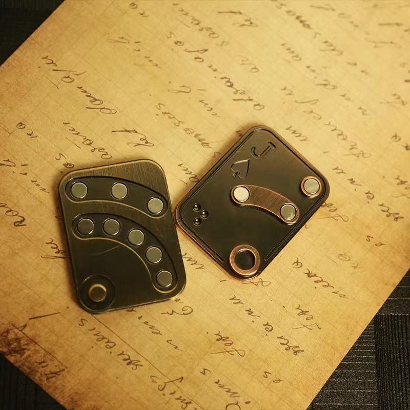 Poker J  Metal Skull Magnetic  - Fidget Spinner Bearing review and price